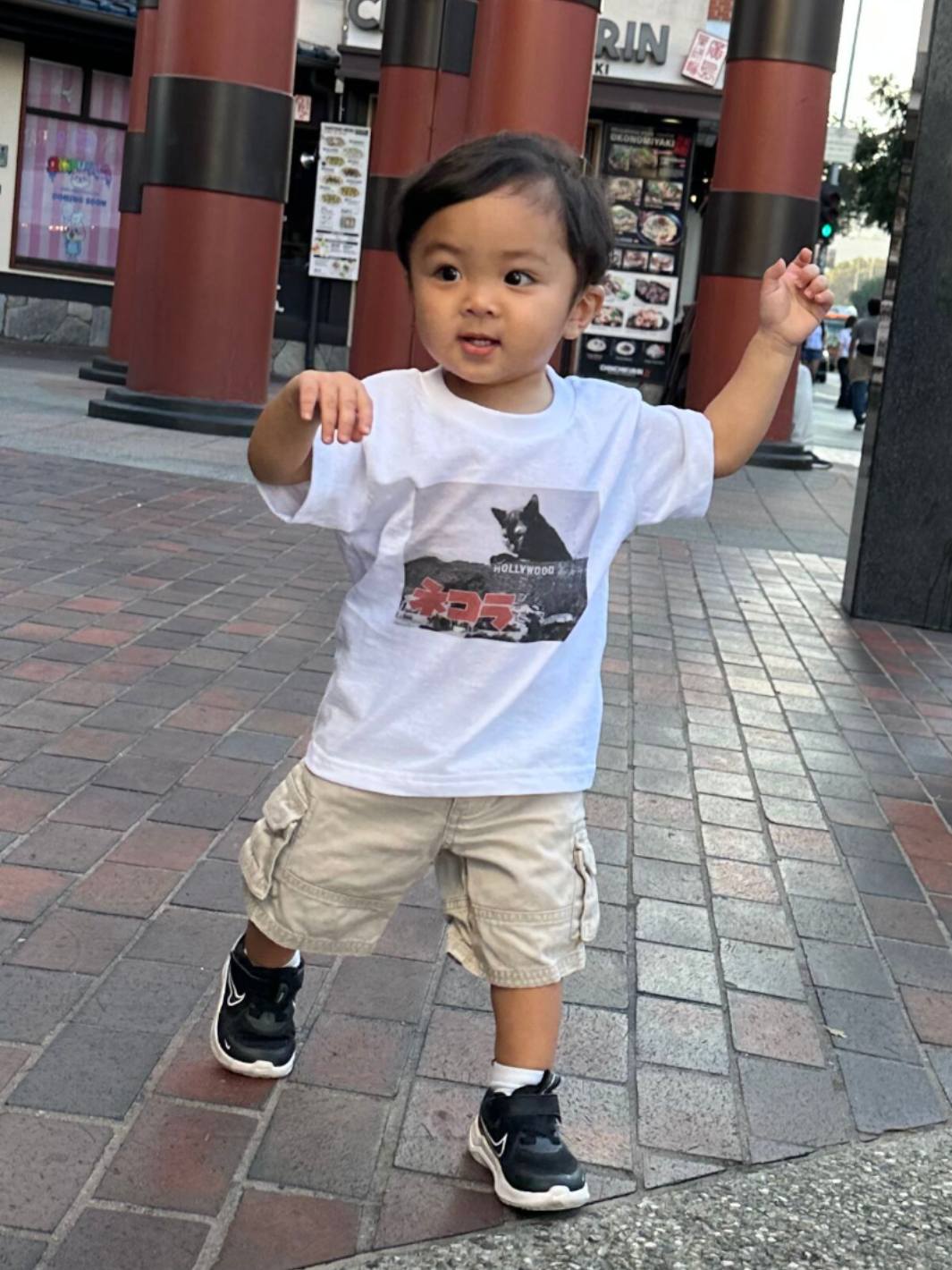 Popkiller Artist Series Kenji Mera Hollywood Meow Kid's T-shirt