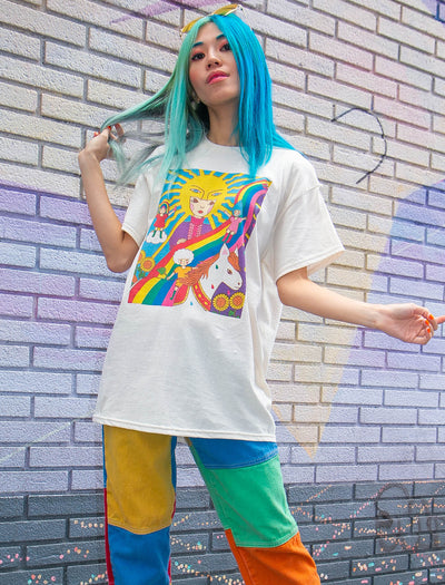 Model wearing the sun tarot card designed by Japanese sunae artist Naoshi.