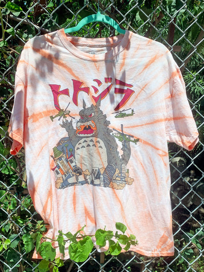Tie dye Totoro graphic tee.
