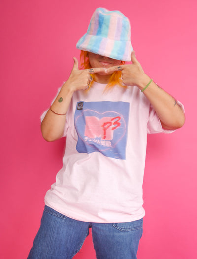 Old web digital vaporwave heart t-shirt.